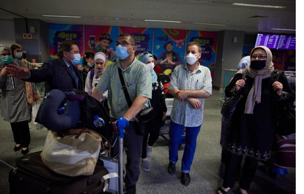 وصول الأوكرانيون الذين تم إجلاؤهم من قطاع غزة إلى كييف