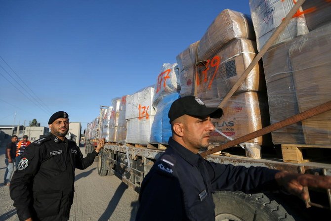 إسرائيل تسمح ببعض الصادرات من غزة بعد شهر من الهدنة