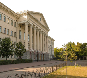 جامعة الدولة الأوكرانية للنقل بالسكك الحديدية