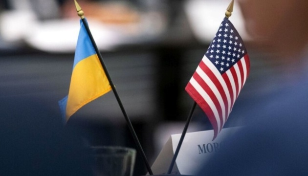 زيلينسكي يمدد الاتفاقية الأوكرانية الأمريكية بشأن التعاون العلمي والتقني