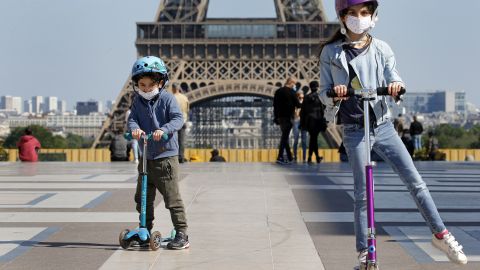 فرنسا تعلن إلغاء حظر التجول اعتبارًا من يوم الأحد