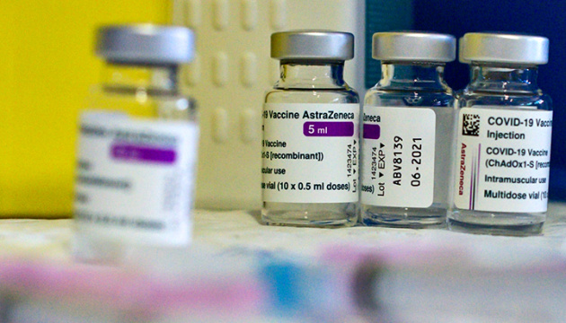 إستونيا ترسل أكثر من 50000 جرعة من AstraZeneca إلى أوكرانيا