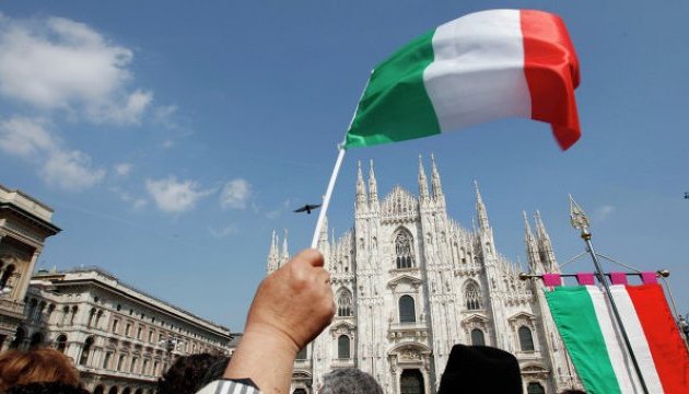 إيطاليا تفتح الحدود للأوكرانيين