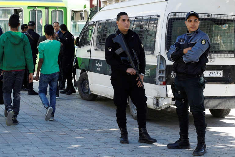 السلطات الأمنية التونسية تقتحم مكاتب صحفية