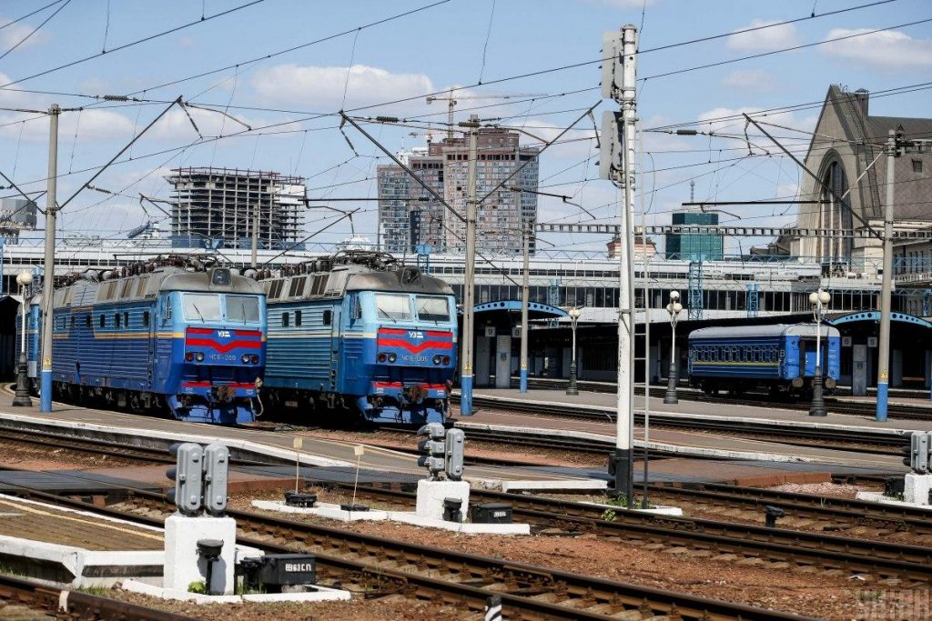حدوث تأخير في حركة القطارات بفعل انقطاع التيار الكهربائي في كييف