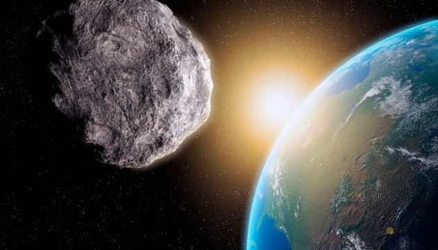 كويكب عملاق يقترب من الأرض