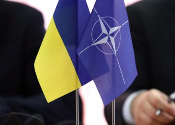 زيلينسكي يوقع اتفاق لتعزيز التعاون مع الناتو