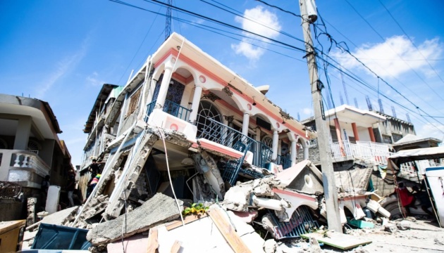 زلزال ضرب هايتي أسفر عن قتل 1300 شخص وأكثر من 5700 جريح