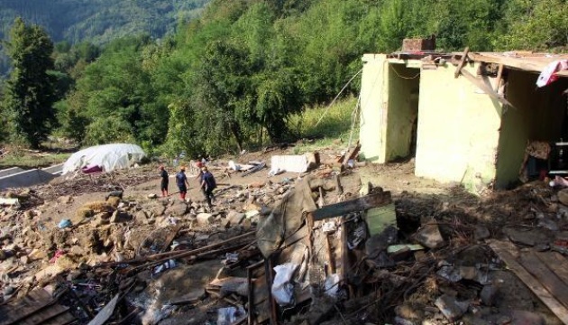 عدد ضحايا الفيضانات في تركيا يصل إلى70