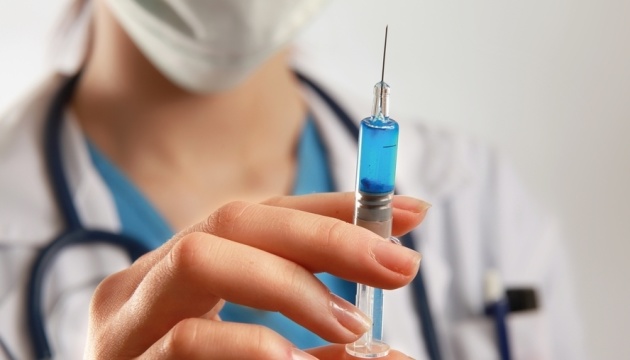 فرنسا تخطط للتطعيم بالجرعة الثالثة للفئات الضعيفة