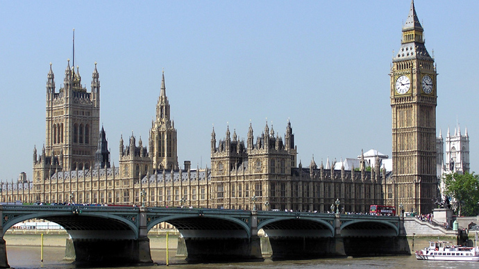 في بريطانيا يُدعى البرلمان إلى إجازة بسبب الأوضاع في أفغانستان