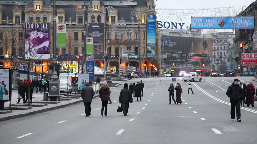 مكتب الرئيس بشرح المشهد "السوفياتي" في شارع إنستيتسكا في كييف