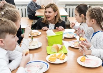 الحكومة تخصص 400 مليون لإصلاح التغذية المدرسية
