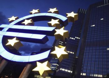 منطقة اليورو تخرج من الركود بأقوى من المتوقع، والتضخم فوق هدف المركزي الأوروبي