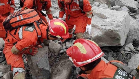 فقد 10 أشخاص بعد انهيار أرضي في جنوب غرب الصين