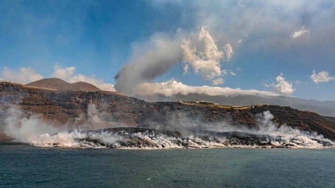 الحمم البركانية في جزر الكناري بمساحة تعادل 25 ملعب كرة قدم