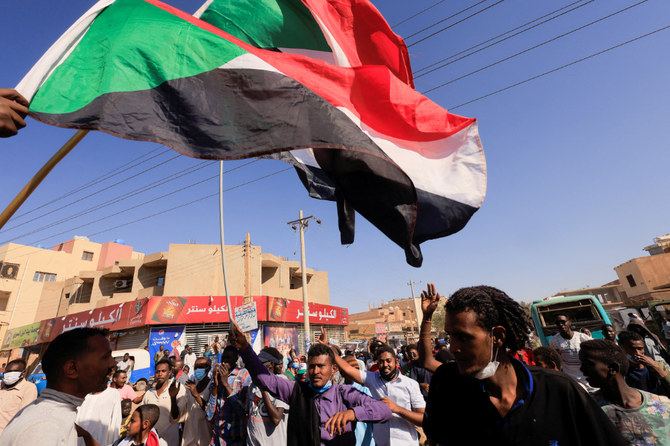 سودانية ضد مساعي الأمم المتحدة لحل الأزمة