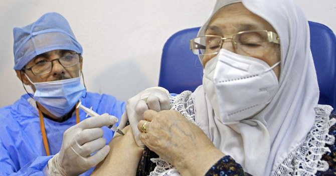 الصحة الجزائري يدعو إلى التطعيم وسط تصاعد الفيروس