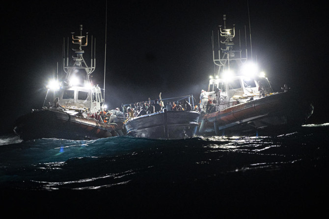 6 قتلى و 30 في عداد المفقودين بعد غرق قارب مهاجرين قبالة تونس