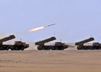 سبعة مدنيين في هجوم صاروخي للحوثيين على مأرب