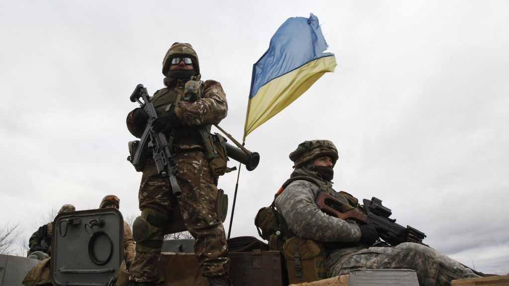 القوات الروسية تعزز قواتها للهجوم على شرق أوكرانيا.. ماذا يحدث الان؟