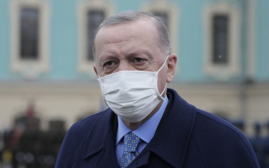 الرئيس التركي أردوغان يصاب بفيروس كورونا بعد زيارته لكييف