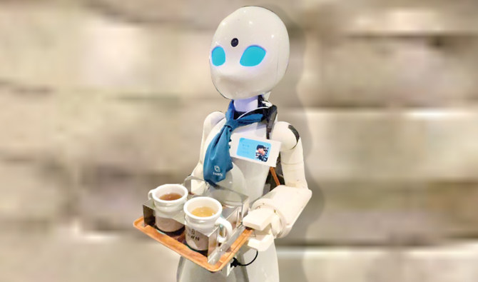 خوادم الروبوت اليابانية تسمح للموظفين ذوي الإعاقة بالعمل في مقهى طوكيو