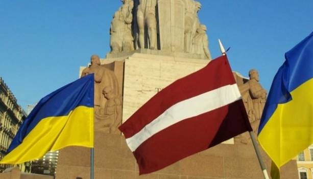 دول تعرب عن استعدادها لاستقبال الأوكرانيين في حالة غزو روسيا
