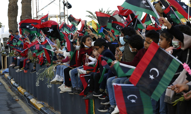 الوزراء الليبي المؤقت يعد بخطة إنفاق شعبوية