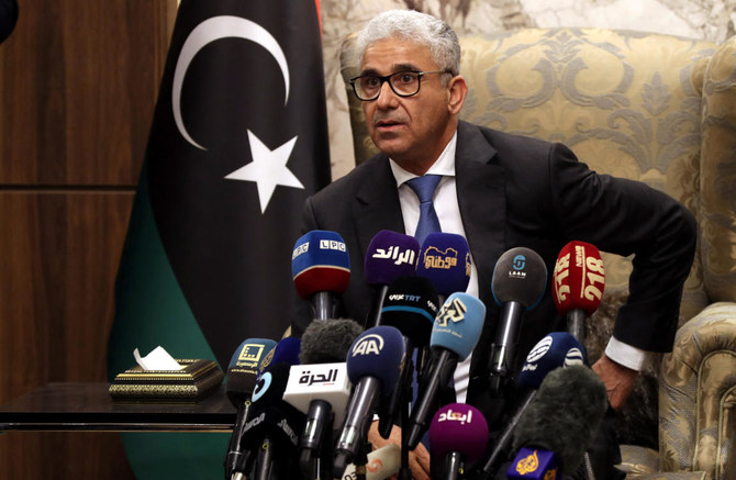 الوزراء الليبي يعد بقانون انتخابي جديد لحل الأزمة السياسية