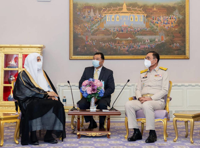 رئيس رابطة العالم الإسلامي يدعو إلى تشكيل تحالف حضاري خلال زيارة بانكوك