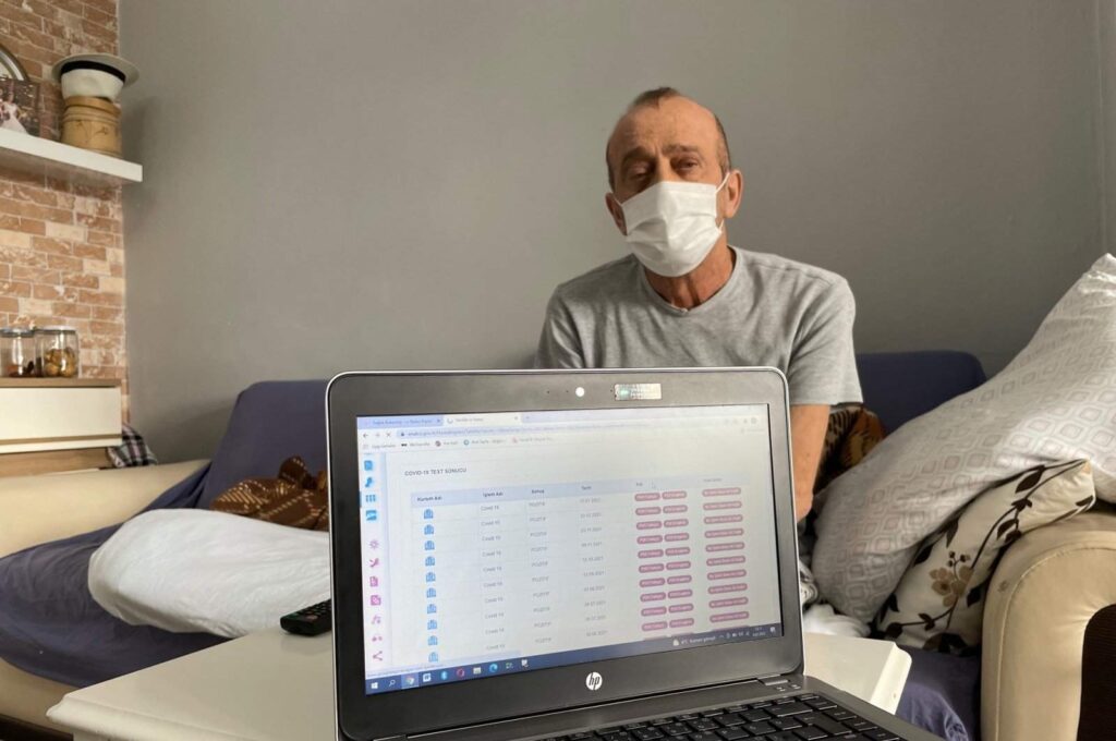 رجل تركي يحطم الرقم القياسي في الاختبارات الايجابية لفيروس كورونا