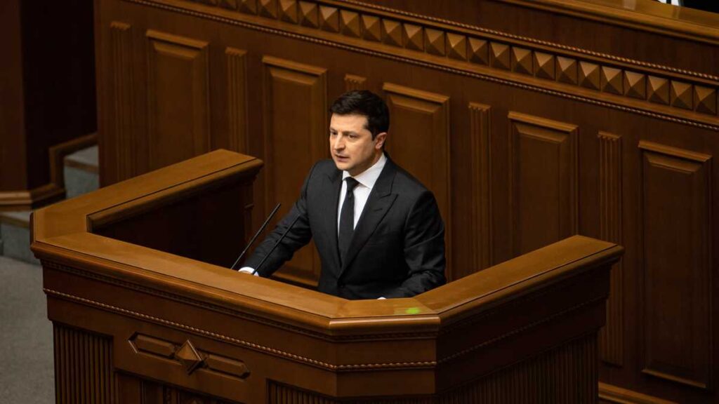 زيلينسكي: ستعود شبه جزيرة القرم ودونباس بالتأكيد إلى أوكرانيا بالوسائل السلمية