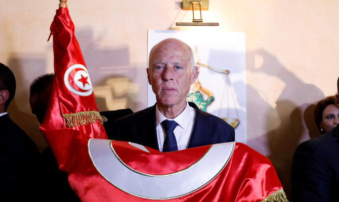أميركيون يلتقون بأعضاء المجتمع المدني التونسيين