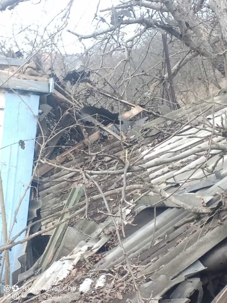 قصف وتدمير منازل في ثلاث قرى في منطقة دونيتسك