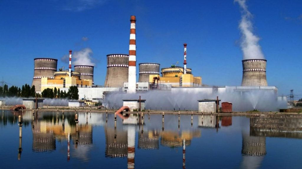 أوكرانيا تحذر من خطر تسرب الإشعاع بعد انقطاع التيار الكهربائي في محطة تشيرنوبيل المحتلة