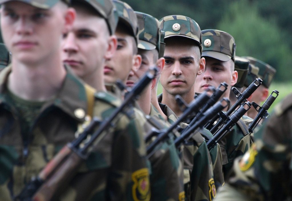 الجيش البيلاروسي يتصل بالسلطات الأوكرانية للاستسلام
