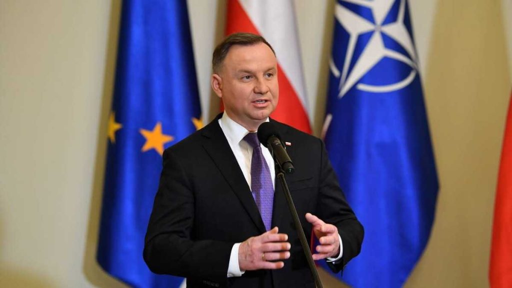 الرئيس البولندي يؤكد عدم نية بلاده المشاركة في الحرب