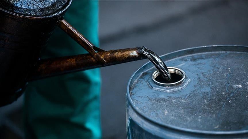 النفط يقفز فوق 100 دولار للبرميل