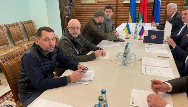 الوفدان الأوكراني والروسي يبدآن الجولة الثانية من المحادثات