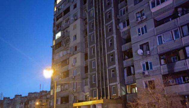ضربة صاروخية تدمر مبنيين شاهقين في كييف