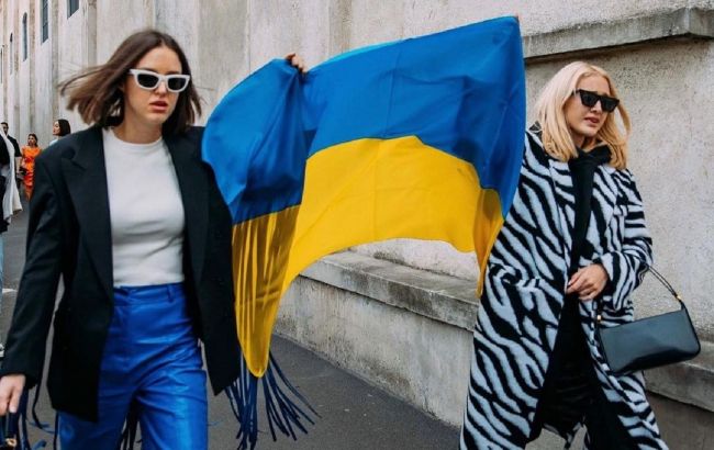 مشاهير الازياء والموضة يدعمون اوكرانيا