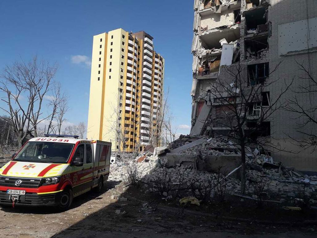 مقتل مواطنًا أمريكيًا في القصف على تشيرنيهيف