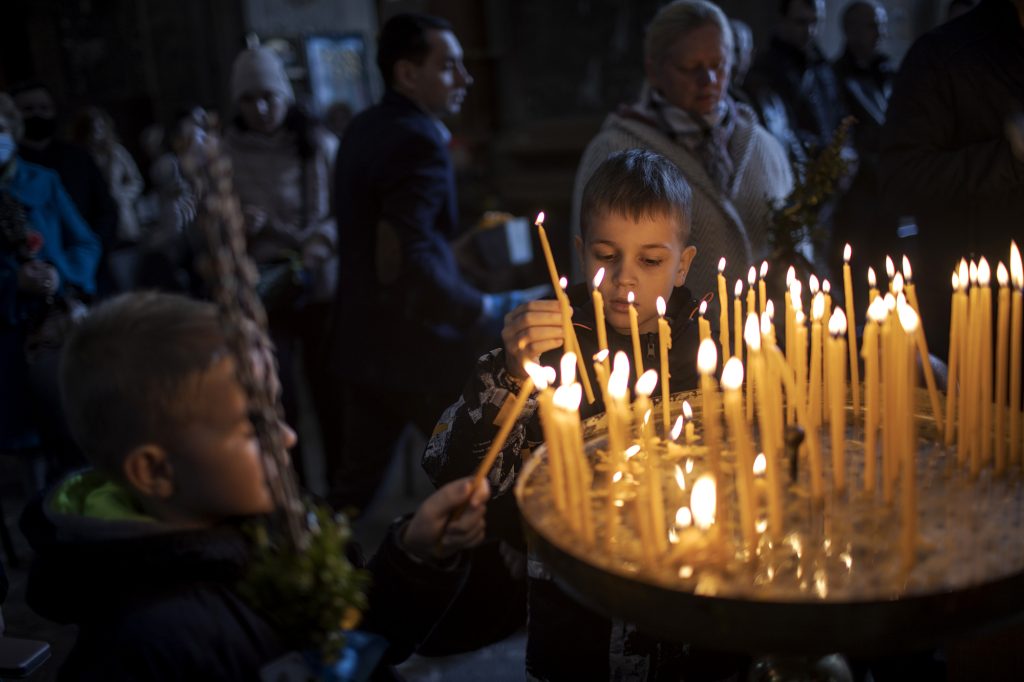 الأوكرانيون يحتفلون بعيد الفصح 1