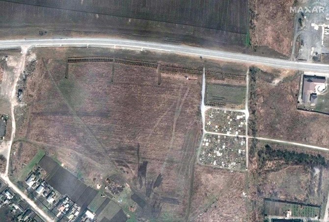 الاقمار الصناعية تظهر صورا لمقابر جماعية في ماريوبول