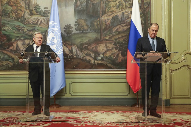 بوتين يوافق على تدخل الامم المتحدة والصليب الاحمر في إجلاء المدنيين من ماريوبول
