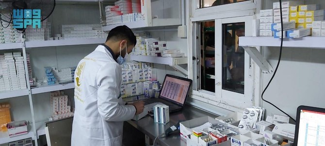مركز الملك سلمان للإغاثة والأعمال يستعرض عمل الفرق الطبية في المخيم الأردني للاجئين السوريين
