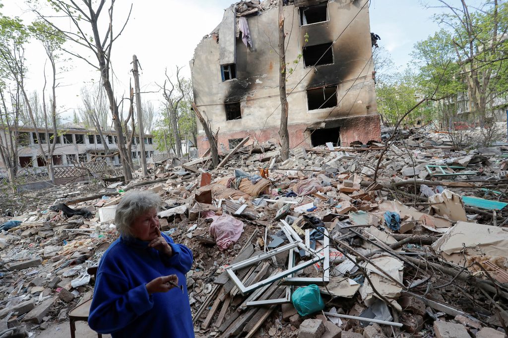 مسؤولون أوكرانيون ... سكان ماريوبول يواجهون خطر الإصابة بالأمراض بالإضافة إلى القصف ونقص الغذاء