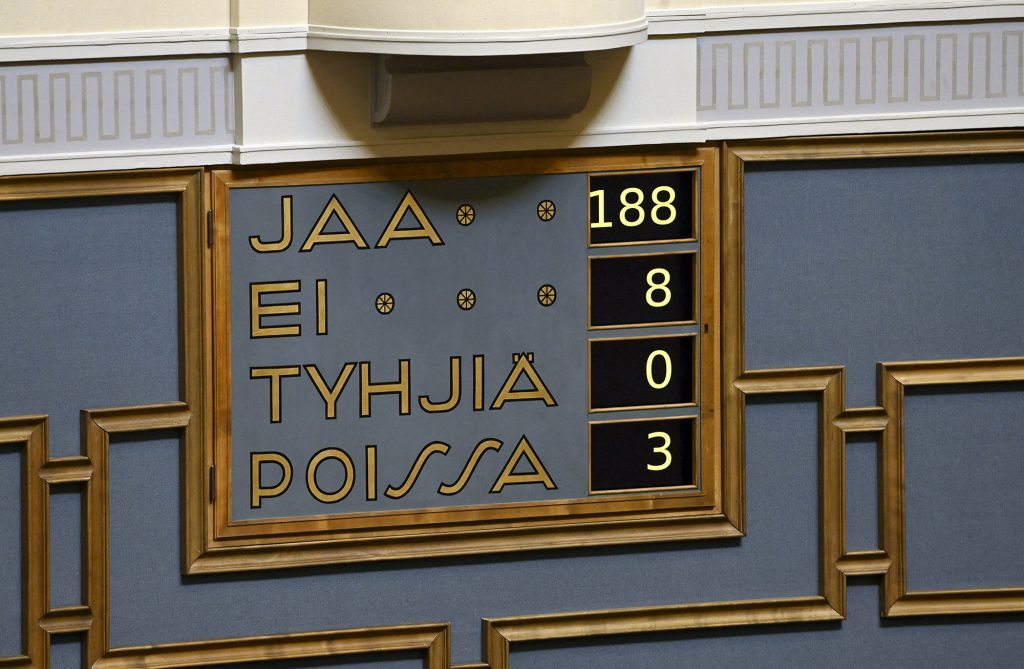 البرلمان الفنلندي يصوت لصالح طلب الناتو