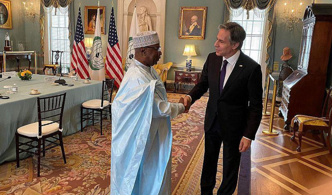 رئيس منظمة التعاون الإسلامي ووزير الخارجية الأمريكية يناقشان العلاقات الثنائية
